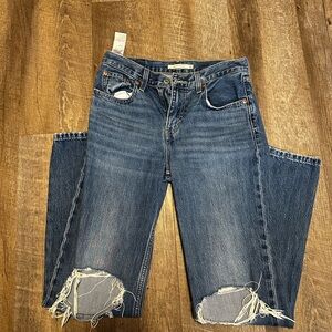 Levi's Women's Straight Leg Jeans in Distressed Blue